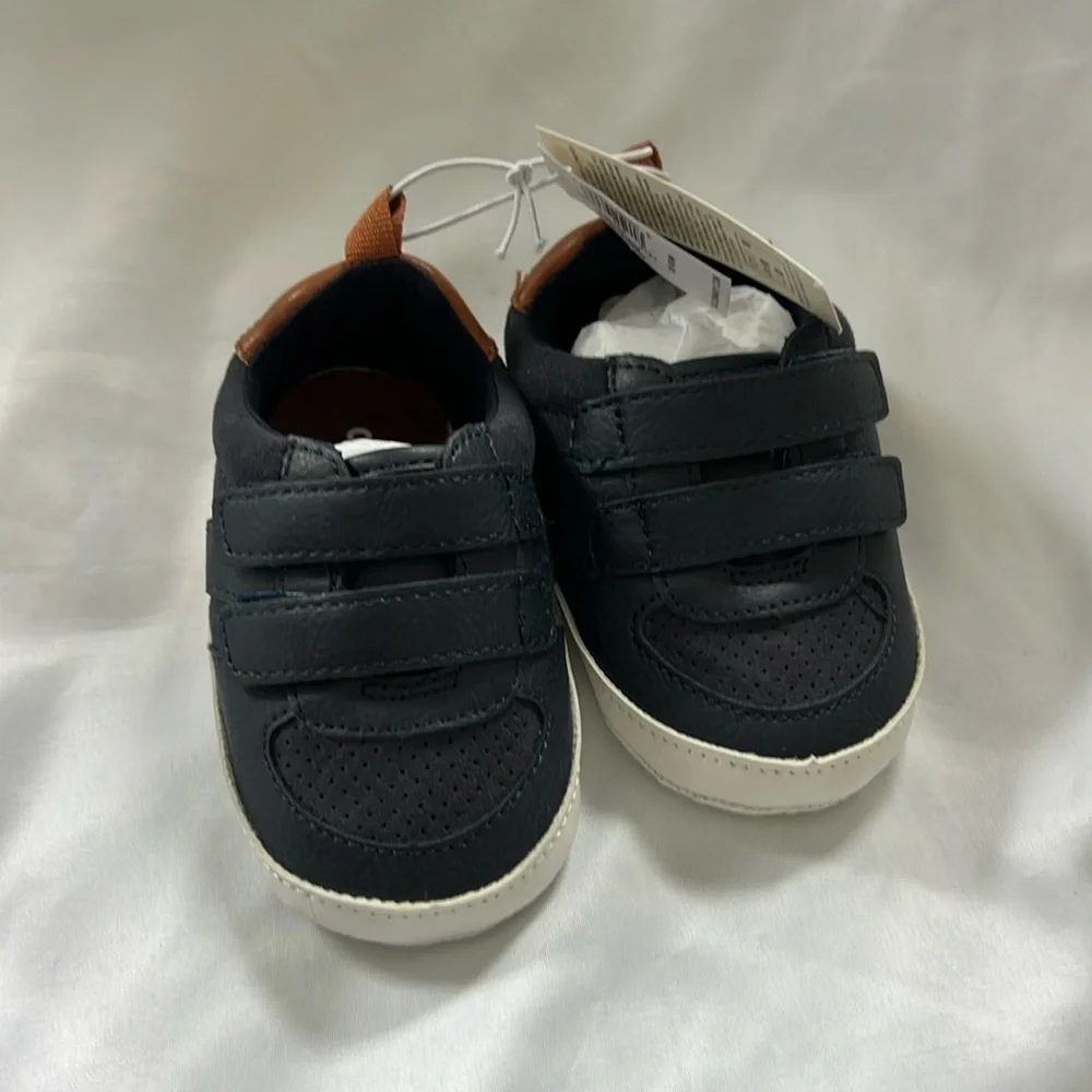 NWT Old Navy Double Strap Baby Sneakers 12-18M